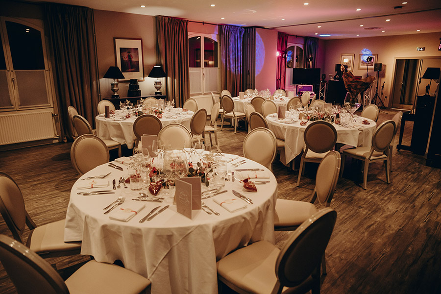 photos de déco de salle de mariage à la Grange aux Ormes